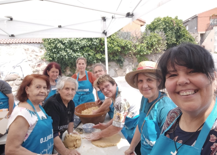 LA TRADICIÓN DEL PAN HECHA FIESTA  EN EL «HORNO DE PAN COCER» DE ROBLEDILLO (ÁVILA)   