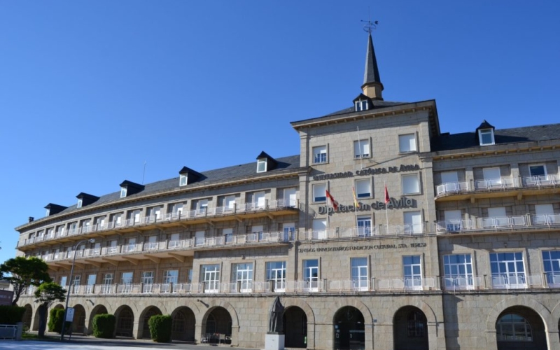 La UCAV entre las 25 mejores universidades